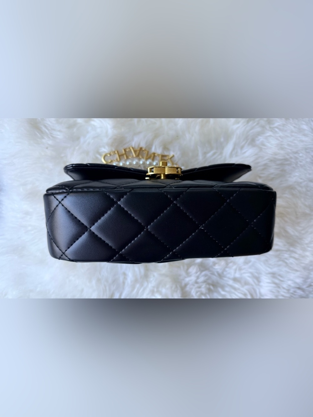 *PRICE FIRM* Chanel MAKEUP Handbag with Crystal Inset ‘CHANEL’ on Chain NIB GWP - Picture 10 of 16